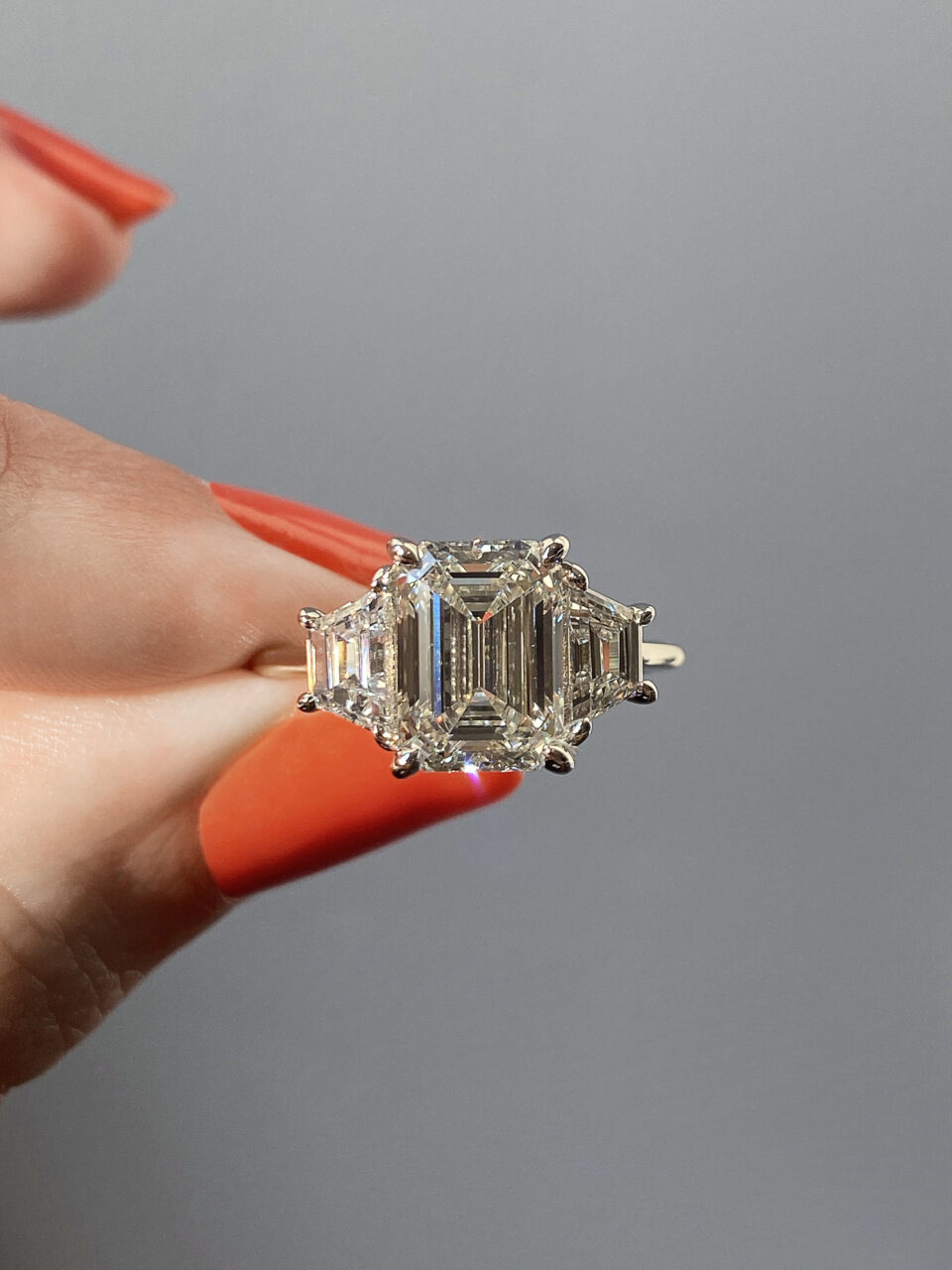 Emerald cut diamond on sale proportions