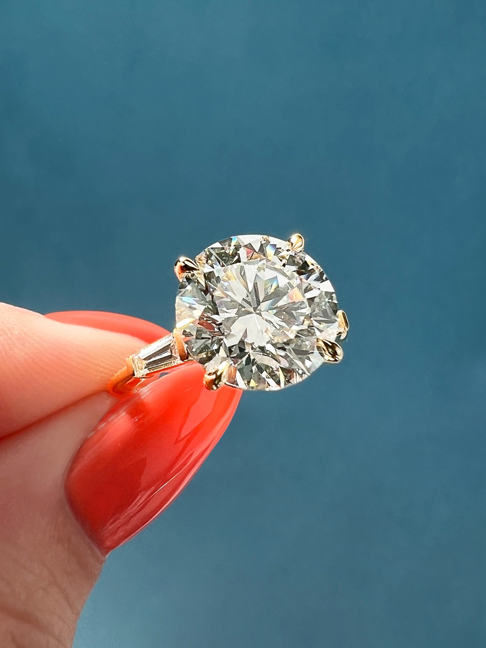 VVS Diamond Guide: Defining Very Very Slightly Included |  LearningJewelry.com™