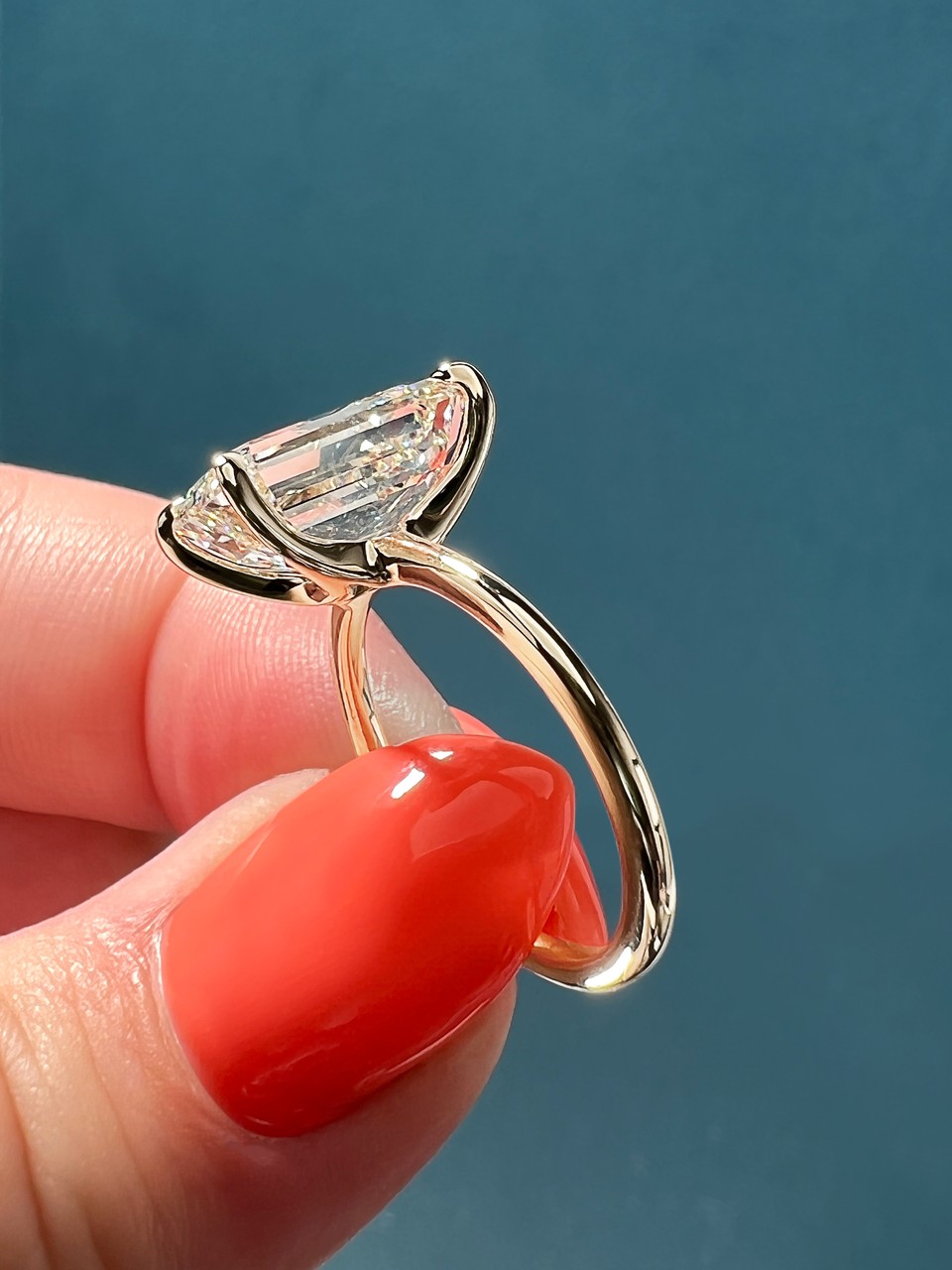 How to Make a Ring Smaller with Dental Floss - Resizing Your Rings